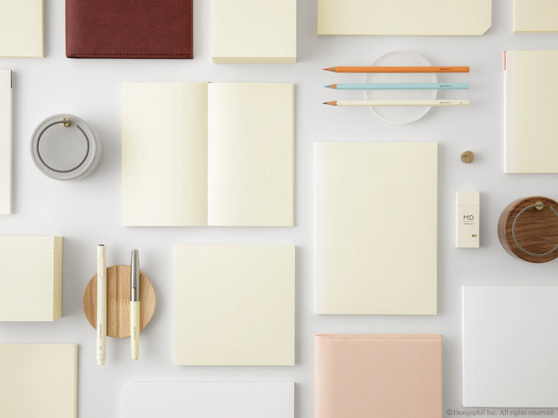 引くことで整えたデザイン