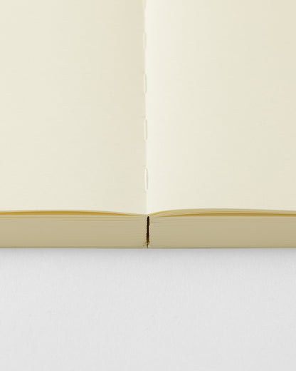 MDノート1日1ページA5無罫／MD Notebook Codex 1 Day 1Page A5 Blank
