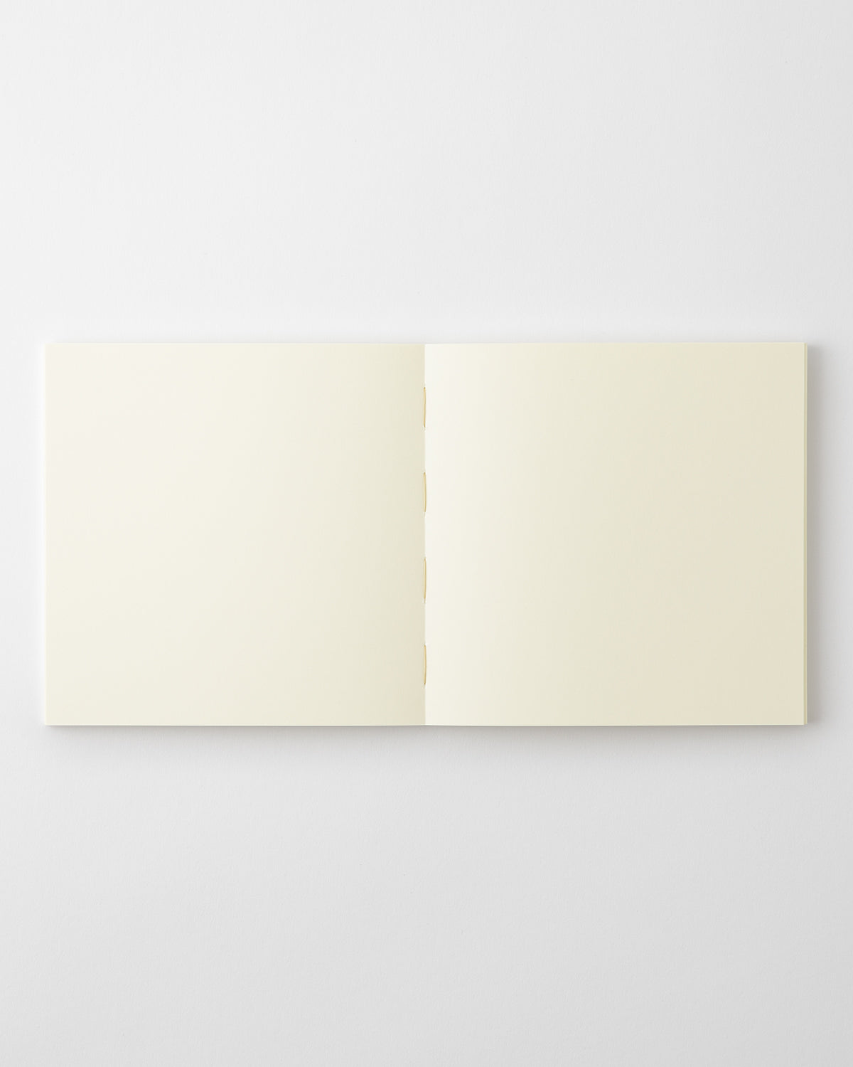 MDノート厚口A5スクエア無罫／MD Notebook Thick A5 Square Blank