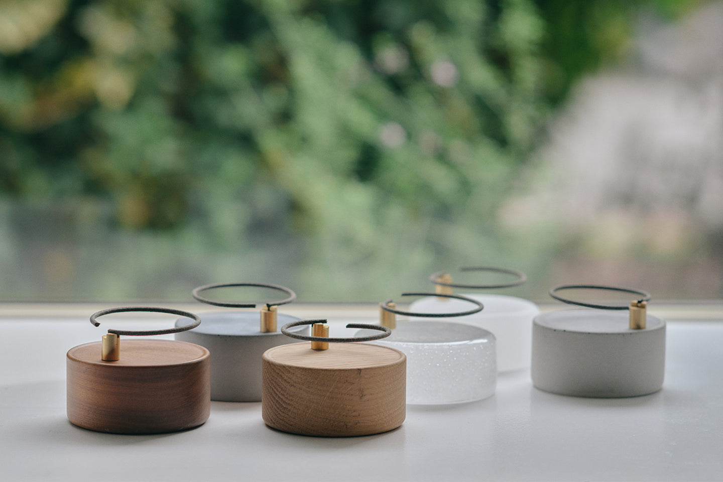 For those who purchase the MD Incense Holder, we are offering a first-come, first-served incense set to explore three distinct personalities.